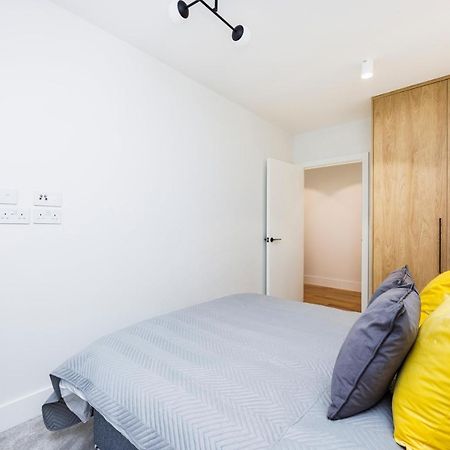 Luxury Spacious 2 Bed Apartment, London - Sk Buitenkant foto