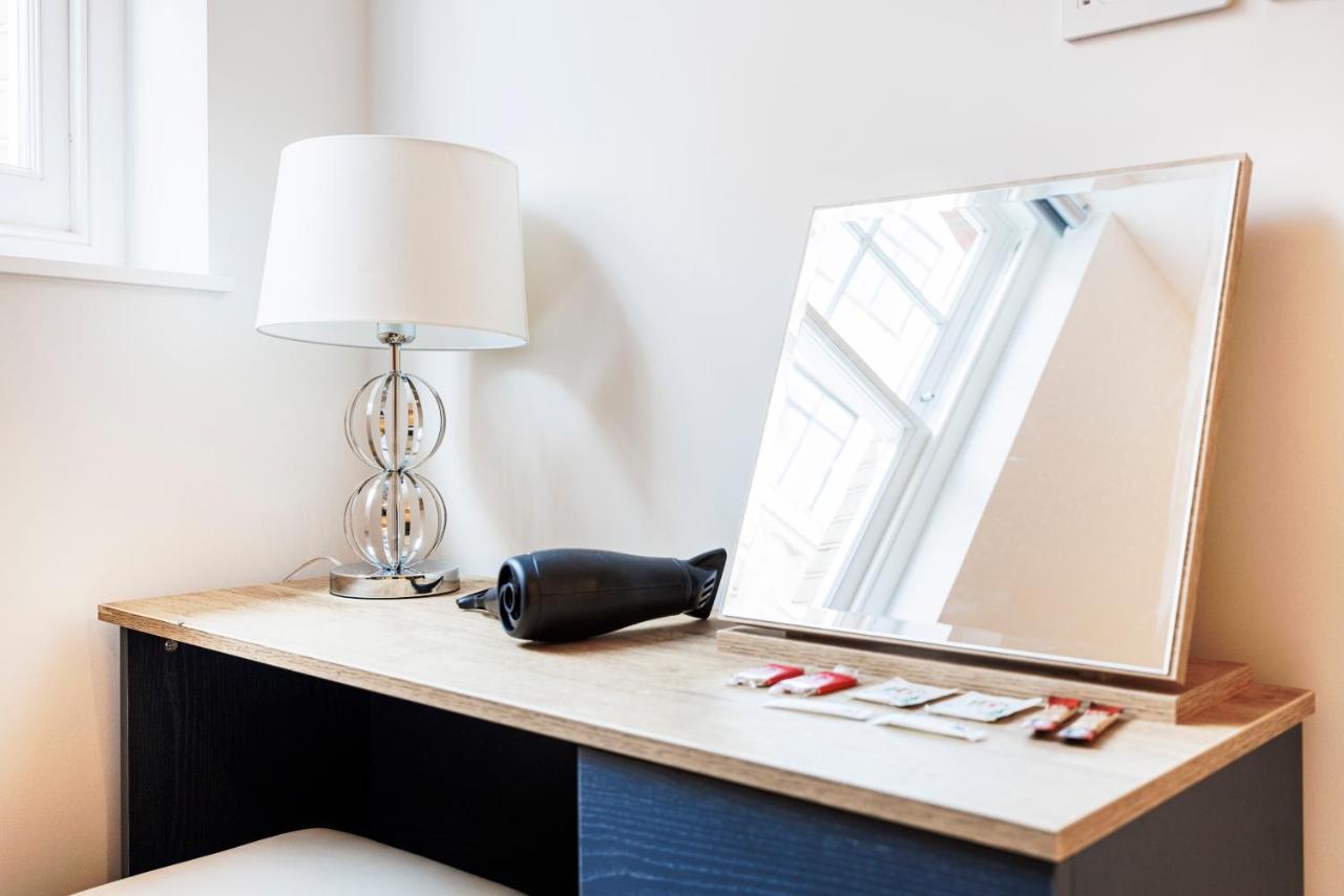 Luxury Spacious 2 Bed Apartment, London - Sk Buitenkant foto