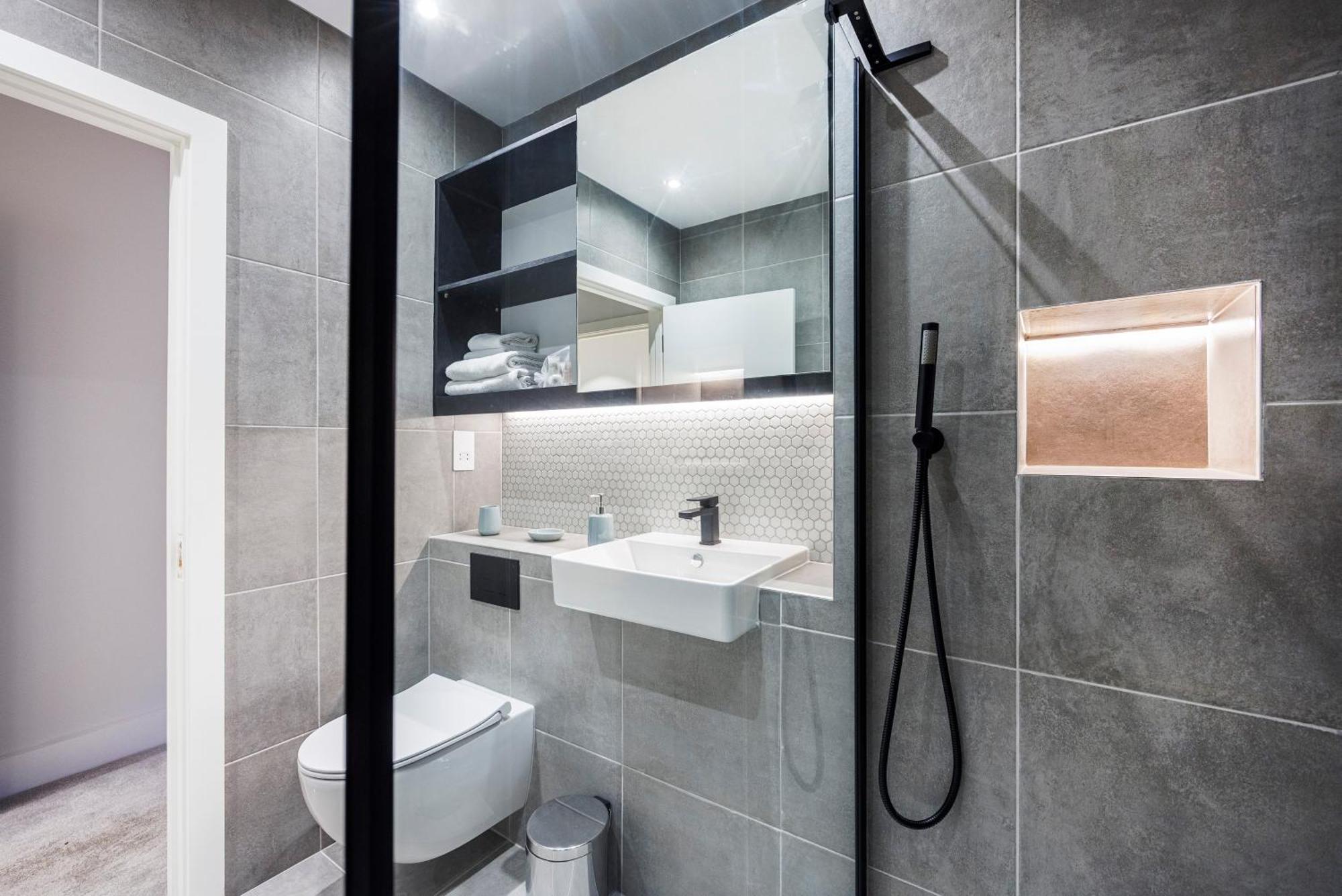 Luxury Spacious 2 Bed Apartment, London - Sk Buitenkant foto