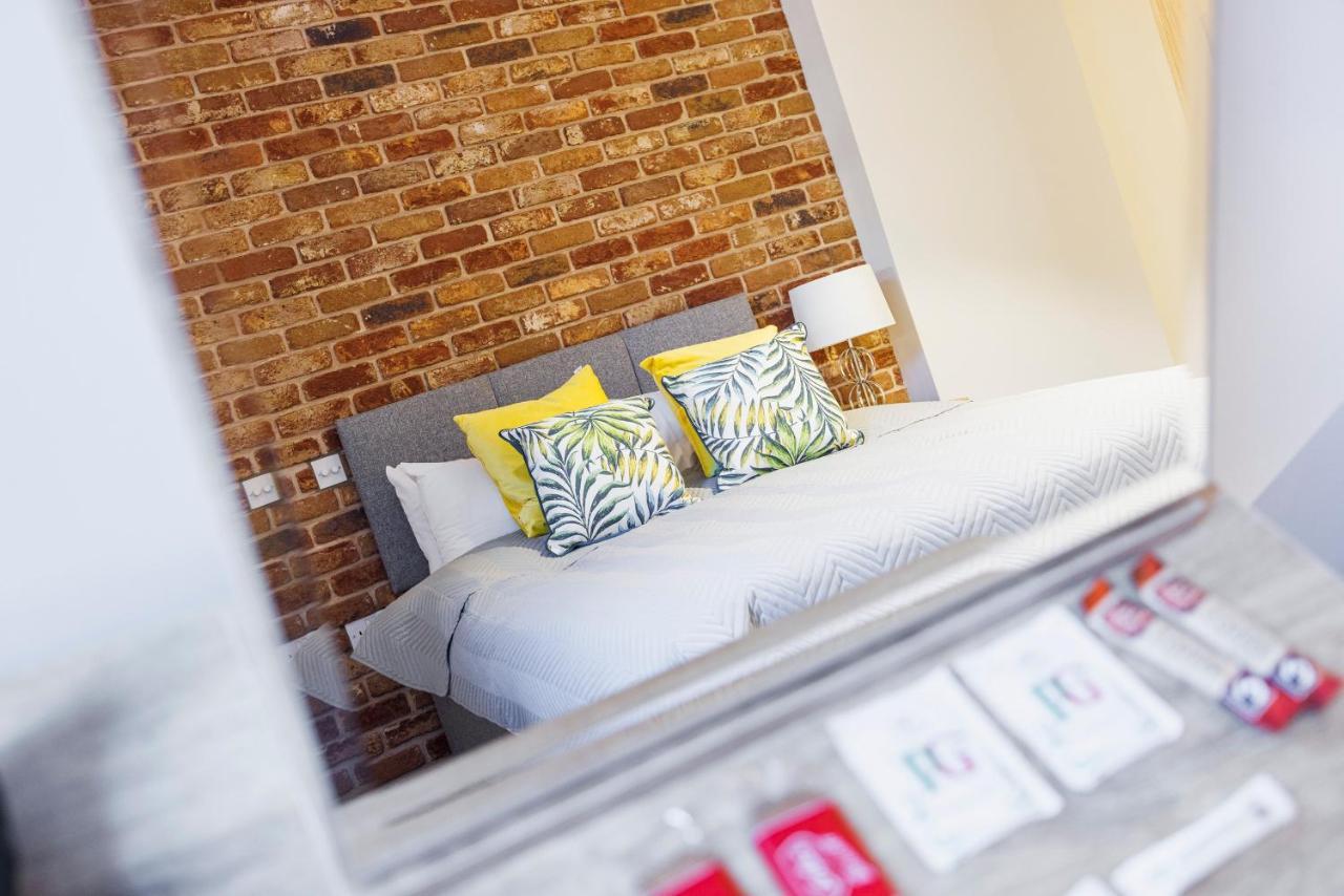 Luxury Spacious 2 Bed Apartment, London - Sk Buitenkant foto