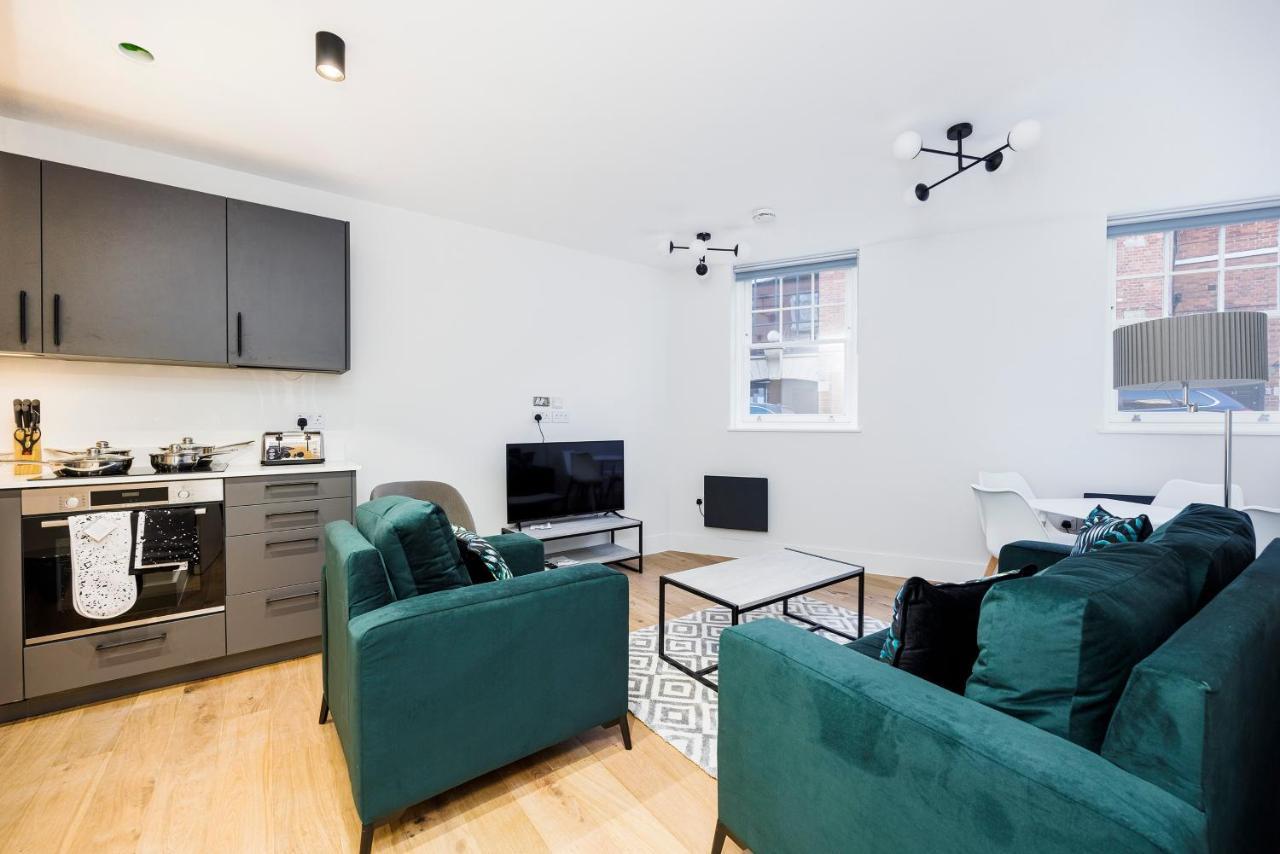 Luxury Spacious 2 Bed Apartment, London - Sk Buitenkant foto