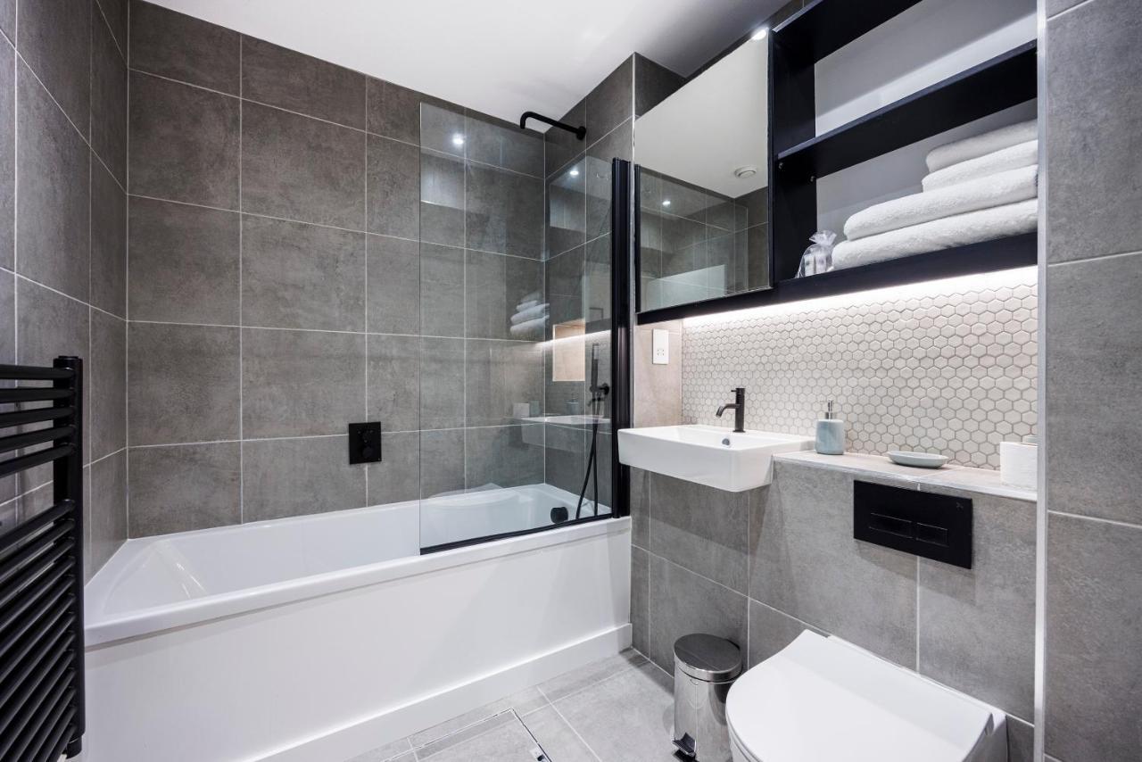 Luxury Spacious 2 Bed Apartment, London - Sk Buitenkant foto