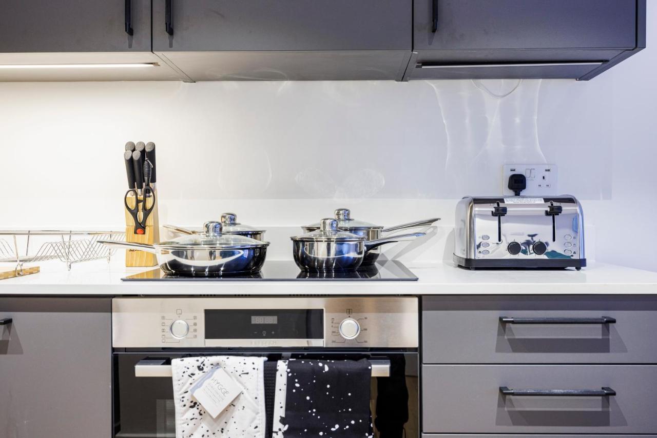 Luxury Spacious 2 Bed Apartment, London - Sk Buitenkant foto