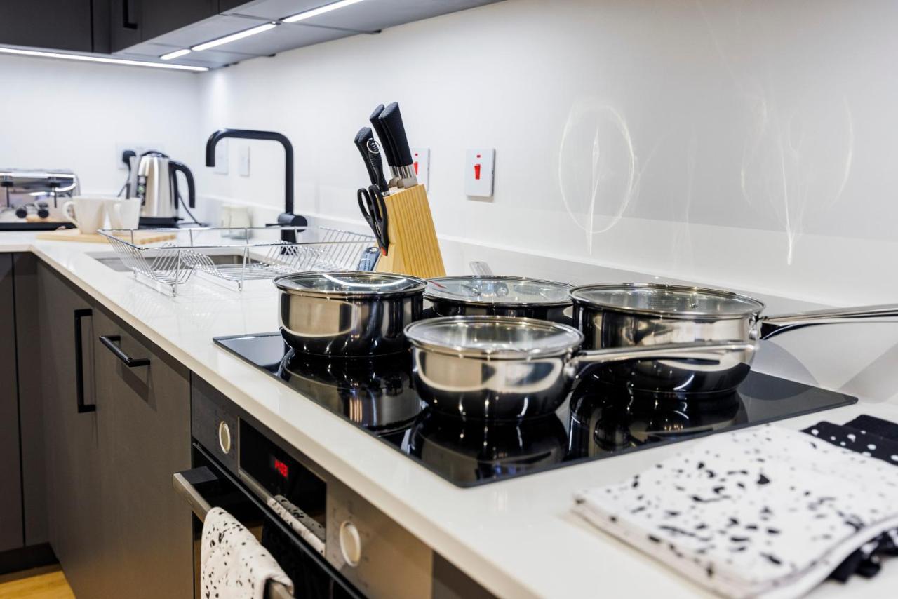 Luxury Spacious 2 Bed Apartment, London - Sk Buitenkant foto