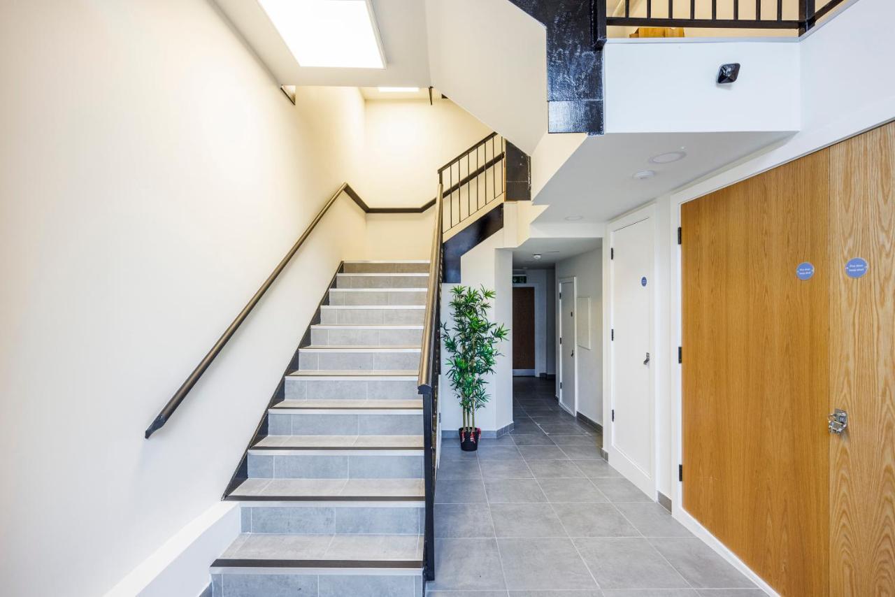 Luxury Spacious 2 Bed Apartment, London - Sk Buitenkant foto