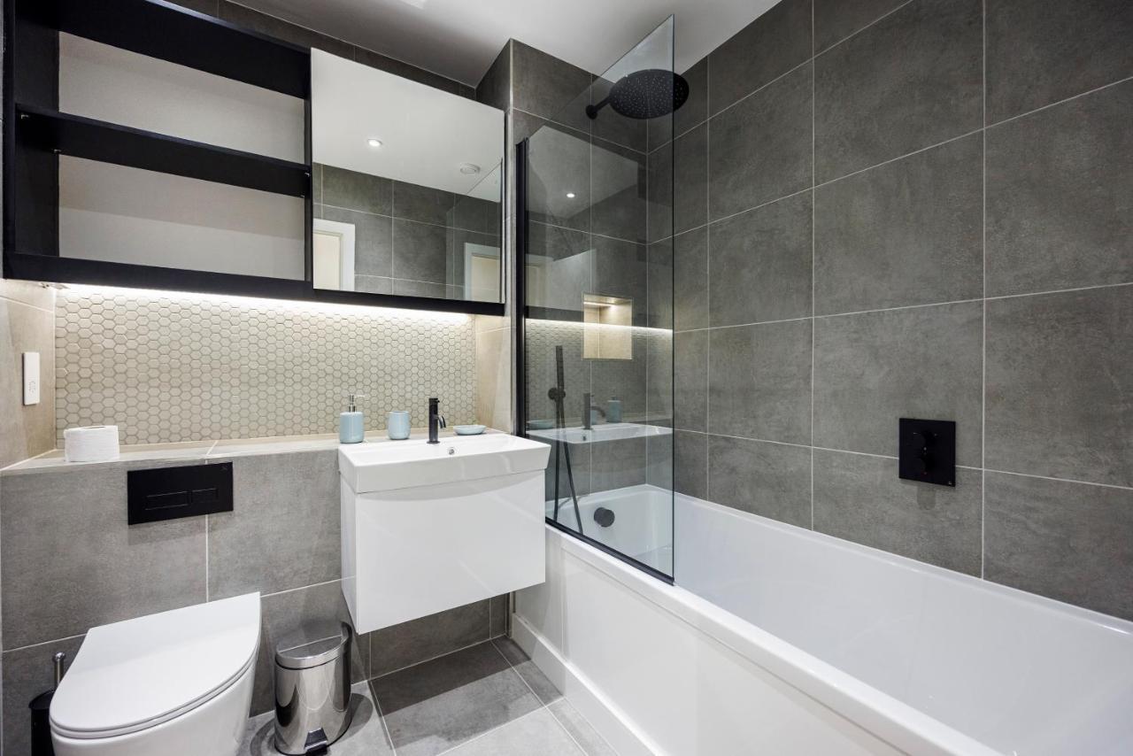 Luxury Spacious 2 Bed Apartment, London - Sk Buitenkant foto