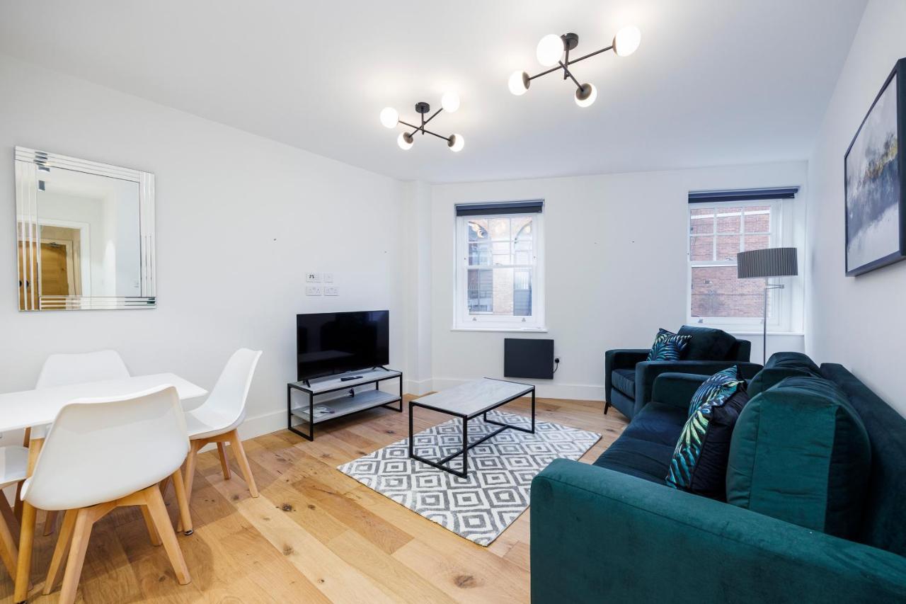 Luxury Spacious 2 Bed Apartment, London - Sk Buitenkant foto