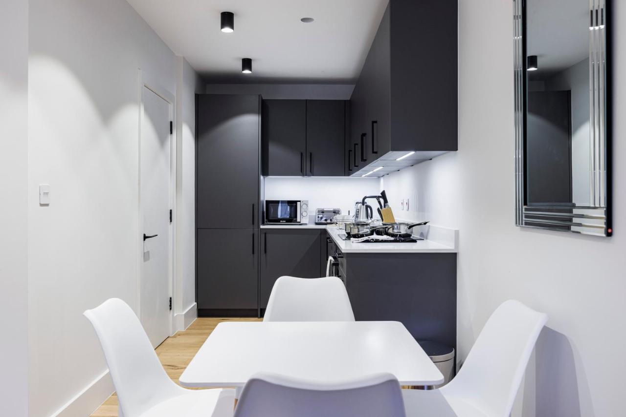 Luxury Spacious 2 Bed Apartment, London - Sk Buitenkant foto