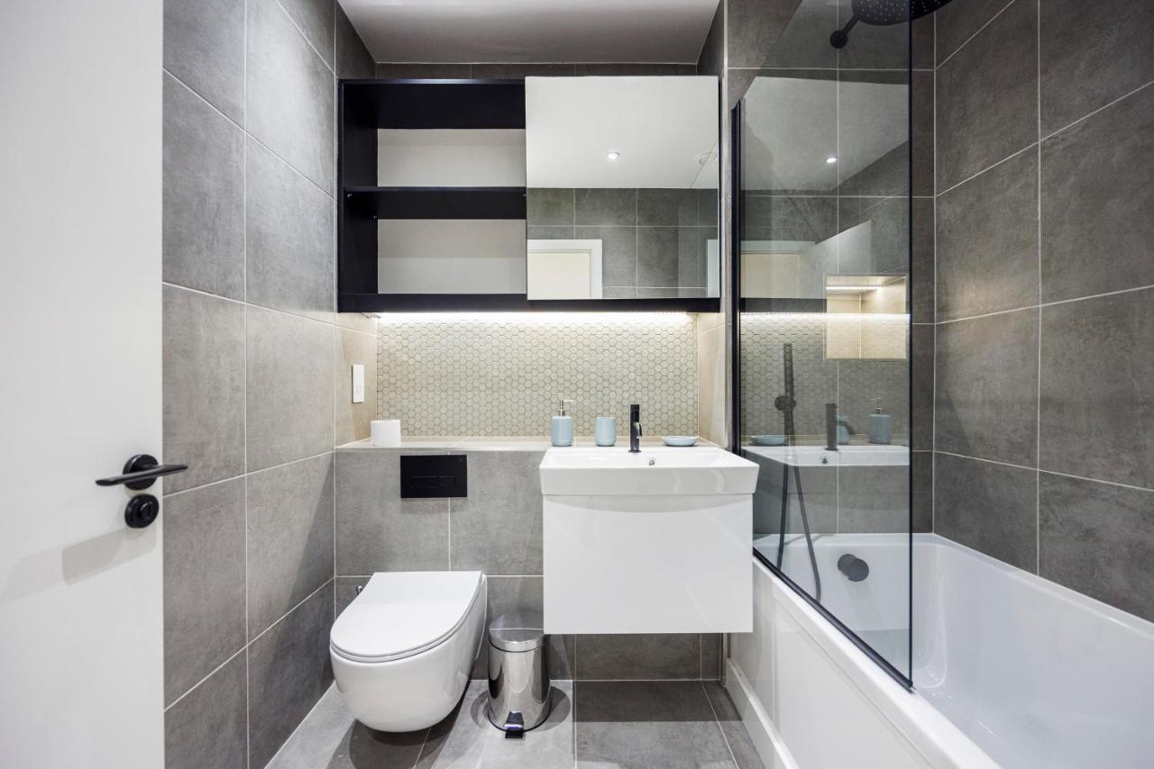 Luxury Spacious 2 Bed Apartment, London - Sk Buitenkant foto