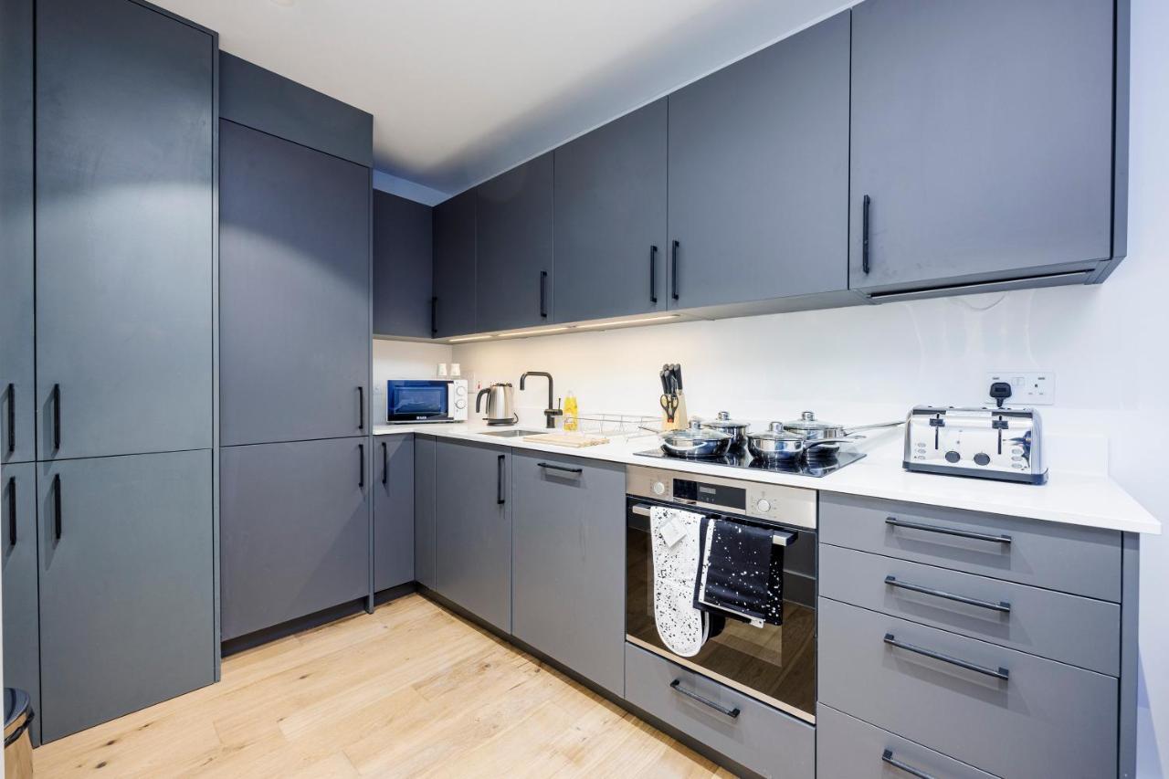 Luxury Spacious 2 Bed Apartment, London - Sk Buitenkant foto