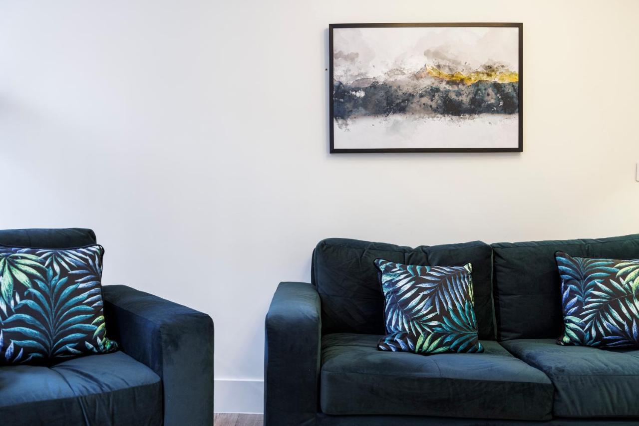 Luxury Spacious 2 Bed Apartment, London - Sk Buitenkant foto