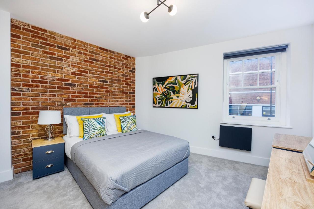 Luxury Spacious 2 Bed Apartment, London - Sk Buitenkant foto