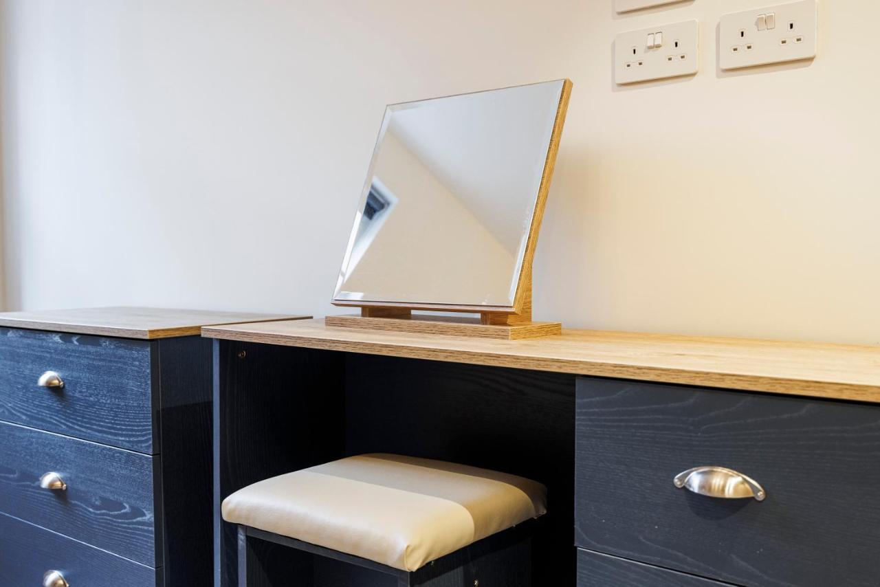 Luxury Spacious 2 Bed Apartment, London - Sk Buitenkant foto